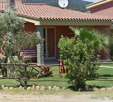 Konukevi La Dei Graniti 3*