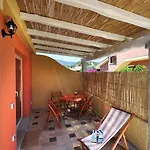 La Dei Graniti بيت ضيافة 3*